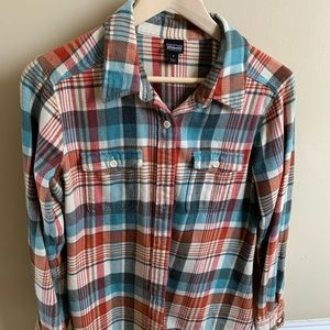 Patagonia women’s button up flannel